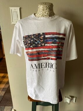 Vintage 90s Perry Ellis White Patriotic Flag Graphic Tee